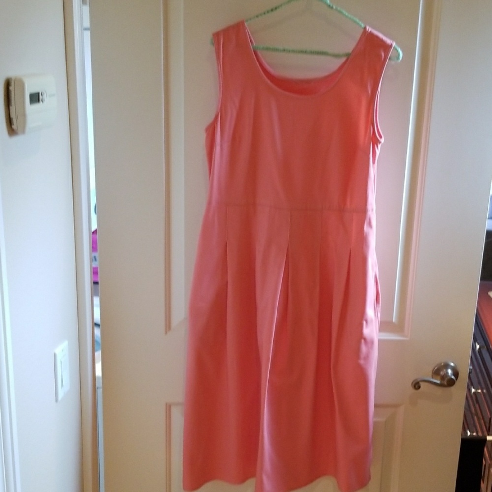 Sleeveless coral dress